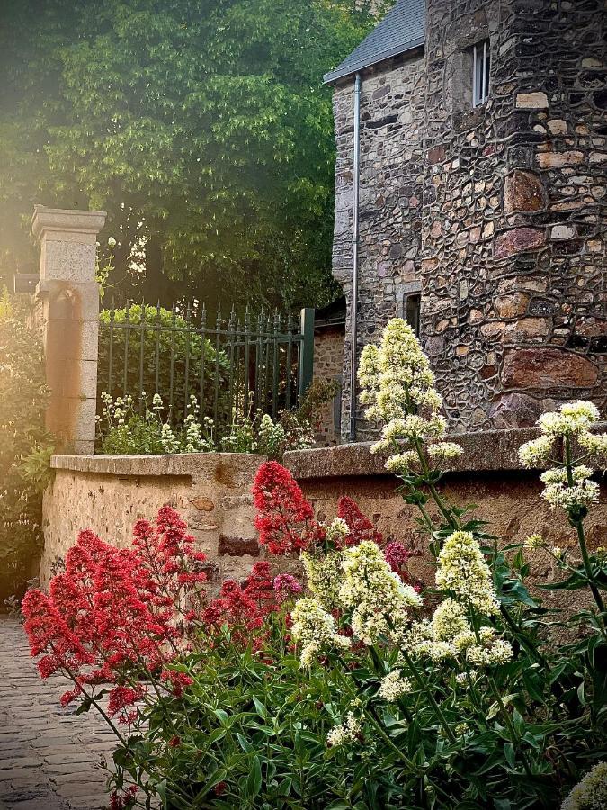 Bed and Breakfast Coté jardin à Sainte-Suzanne  Extérieur photo